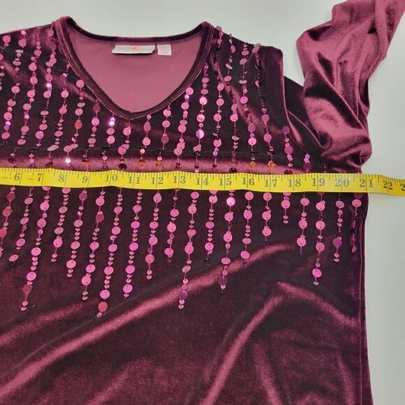 Quacker Factory Women's Paillettes V-Neck Velvet Sequins Top in Purple Size M - Picture 11 of 11